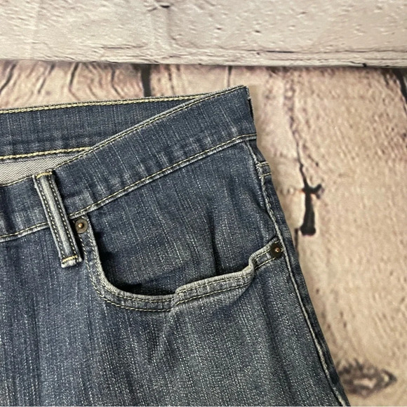 Levi’s cut off 508 shorts size 36 - Picture 3 of 3